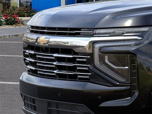 New 2025 Chevrolet Suburban Premier image 13