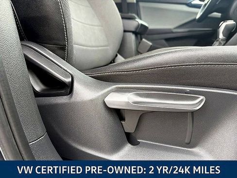 Certified 2022 Volkswagen Taos SE FWD image 36