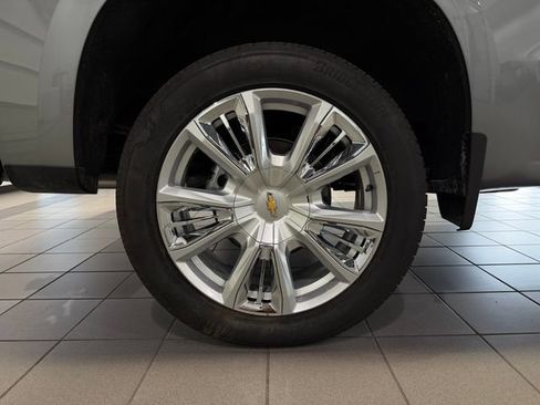 Used 2025 Chevrolet Silverado 1500 High Country RWD image 9