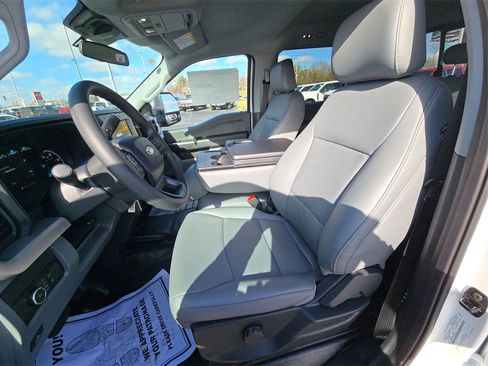 New 2025 Ford F550 4x4 Crew Cab Super Duty image 11