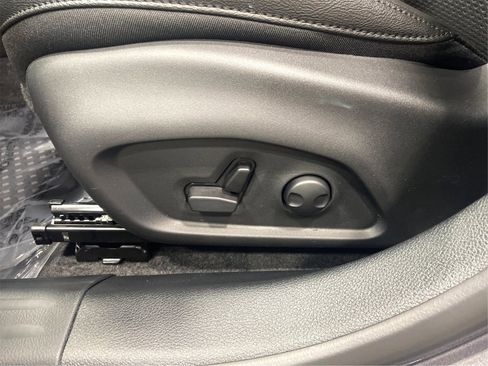 Used 2024 Jeep Compass Latitude w/ Convenience Group image 18