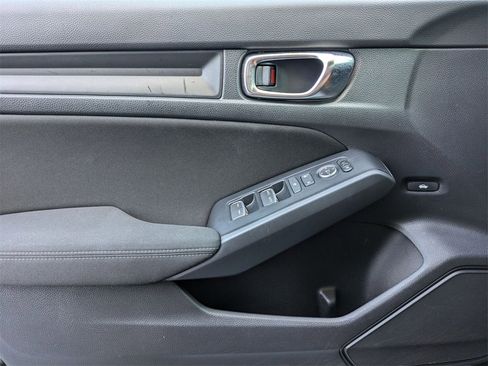 Used 2025 Honda Civic Sport image 11