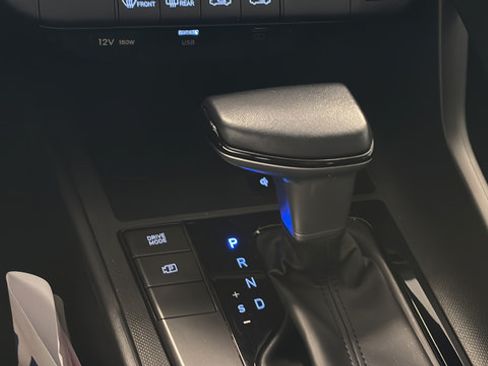 Certified 2025 Hyundai Elantra Sport FWD image 20