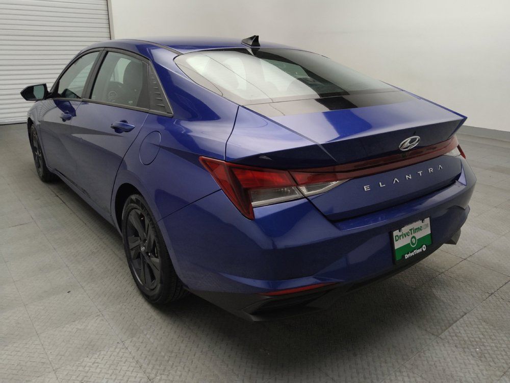 Used 2021 Hyundai Elantra SEL w/ Convenience Package FWD image 5