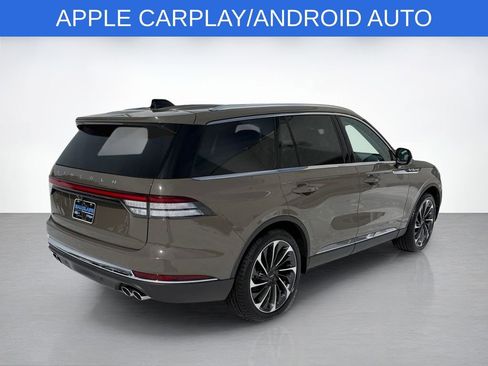 Certified 2025 Lincoln Aviator Reserve w/ Equipment Group 201A image 3