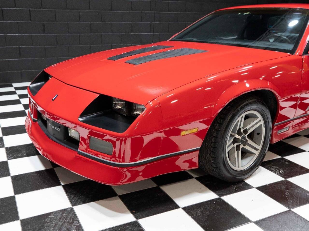 Used 1987 Chevrolet Camaro Z28 RWD image 7