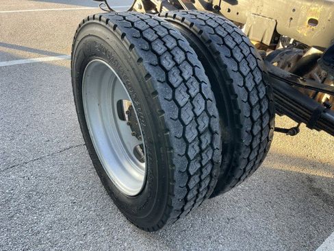 Used 2017 RAM 4500 Tradesman w/ Chrome Appearance Group image 6