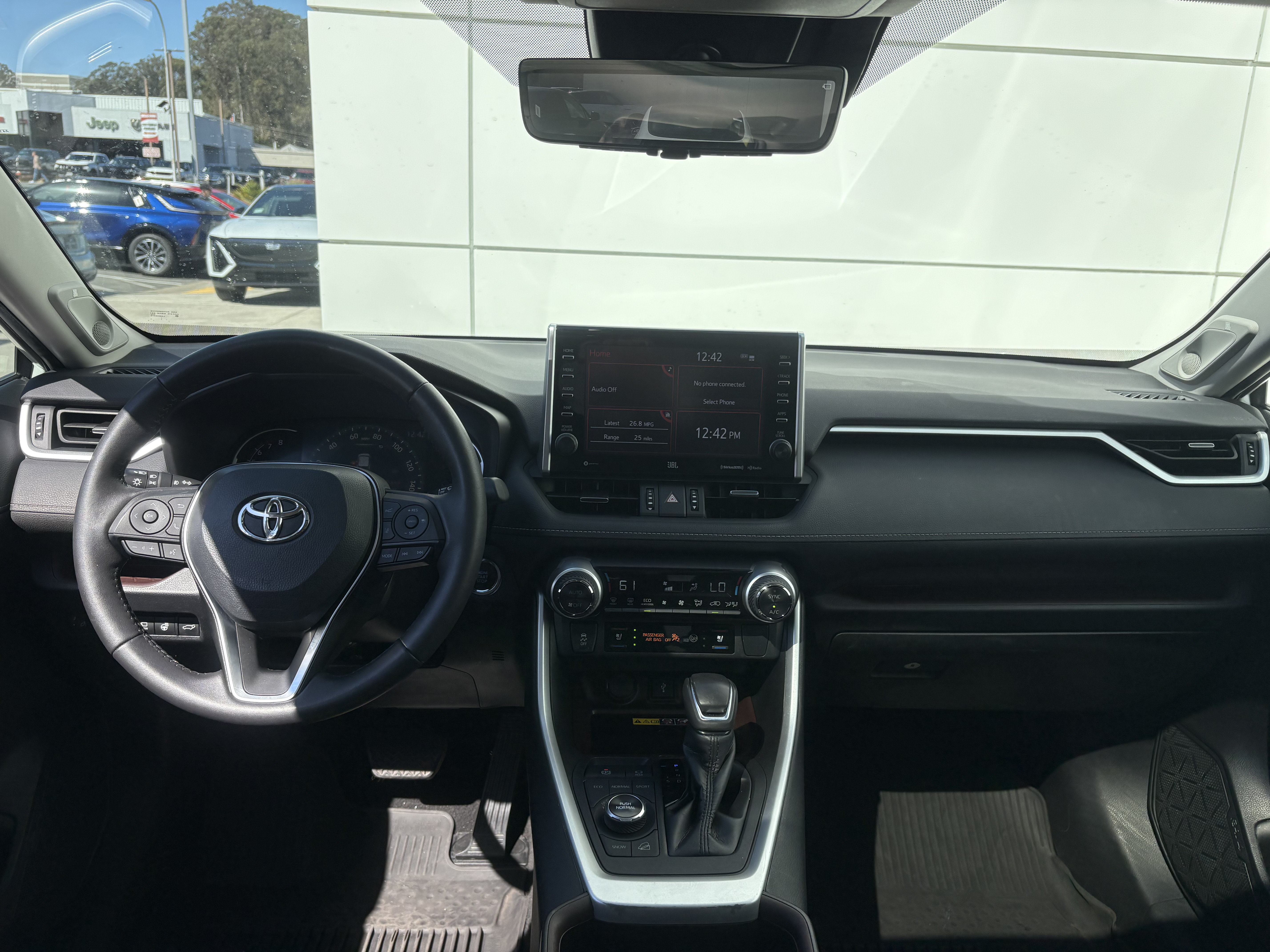 Used 2022 Toyota RAV4 Limited AWD/4WD image 18