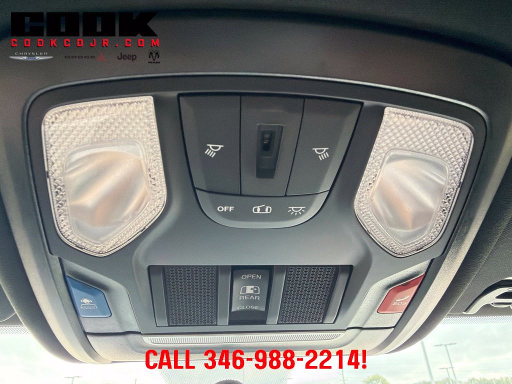 Used 2024 RAM 2500 Tradesman w/ Chrome Appearance Group AWD/4WD image 16