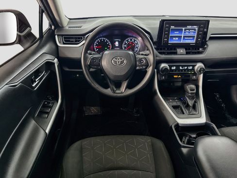 Used 2021 Toyota RAV4 XLE FWD image 17