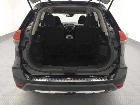 Used 2019 Nissan Rogue S image 29