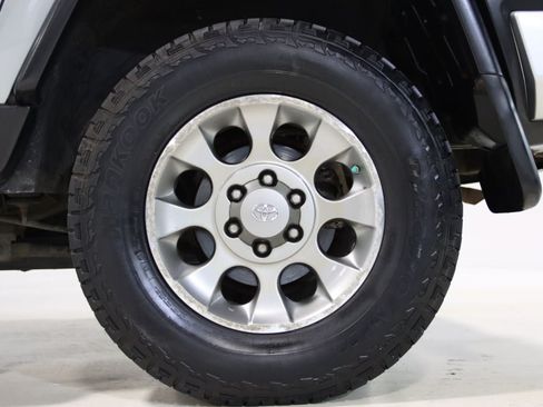 Used 2012 Toyota FJ Cruiser 4WD w/ Upgrade Pkg image 63
