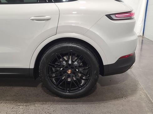New 2026 Porsche Cayenne image 35