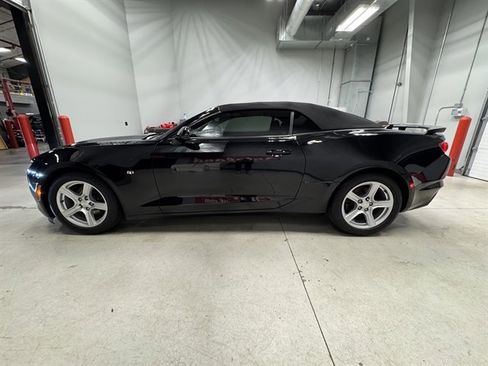 Used 2020 Chevrolet Camaro LT image 4
