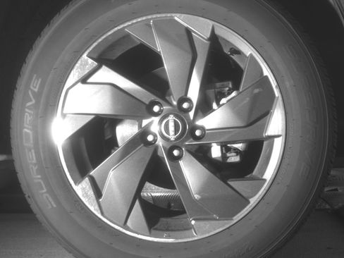 Used 2025 Nissan Rogue SV AWD/4WD image 13