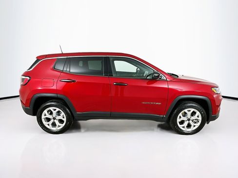 Certified 2025 Jeep Compass Sport image 8
