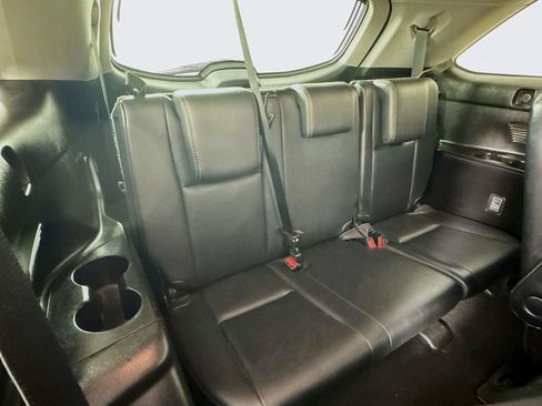 Used 2018 Toyota Highlander XLE image 36