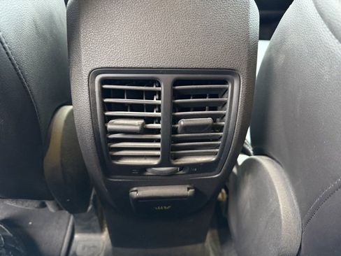 Used 2017 Ford Escape Titanium image 13