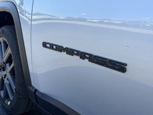 New 2026 Jeep Compass Limited image 10