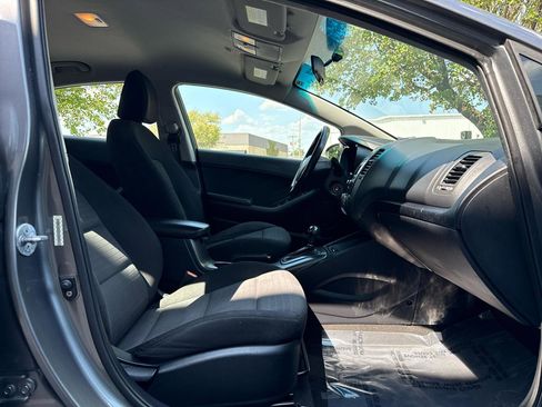 Used 2015 Kia Forte EX image 29