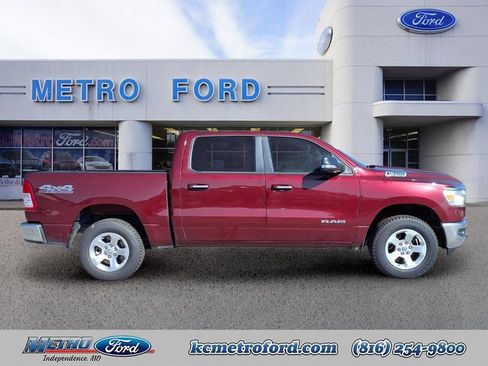 Used 2019 RAM 1500 Big Horn AWD/4WD image 2