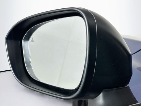 Used 2023 Nissan Rogue S AWD/4WD image 16