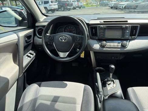 Used 2013 Toyota RAV4 XLE FWD image 16