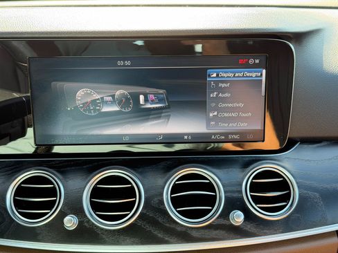 Used 2017 Mercedes-Benz E 300 4MATIC image 73