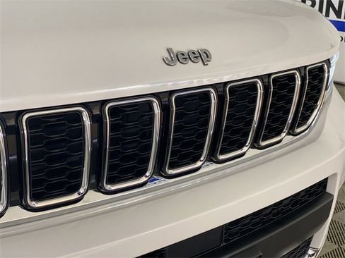 Used 2021 Jeep Grand Cherokee L Limited image 38