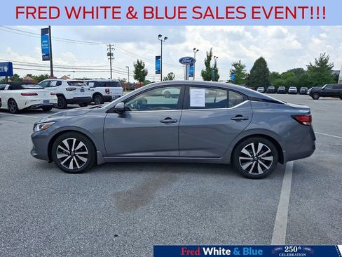Used 2023 Nissan Sentra SV w/ SV Premium Package FWD image 6