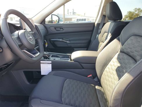 New 2025 Nissan Pathfinder SV w/ Black Appearance Package image 8