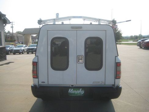 Used 2024 Nissan Frontier S RWD image 6