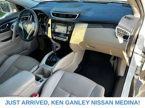 Used 2016 Nissan Rogue SL w/ SL Premium Package AWD/4WD image 21