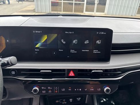Used 2025 Kia K5 LXS FWD image 17