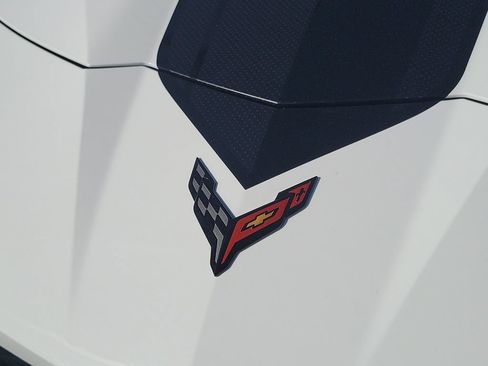 Used 2022 Chevrolet Corvette Stingray Preferred Cpe w/ Z51 Performance Package RWD image 27