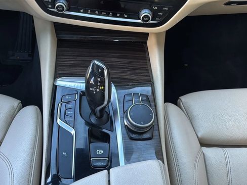 Used 2019 BMW 530i xDrive w/ Convenience Package image 32