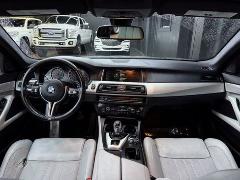 Used 2014 BMW M5 image 22