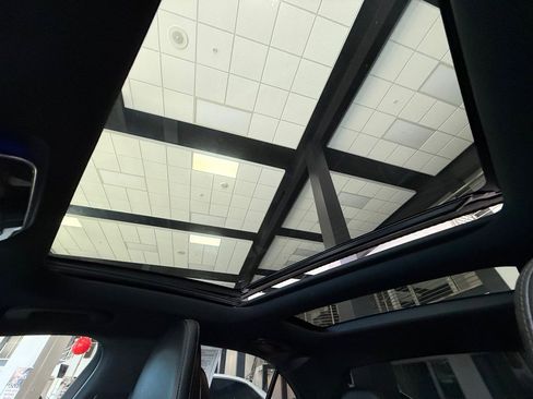 Used 2025 Mercedes-Benz C 300 4MATIC Sedan image 42