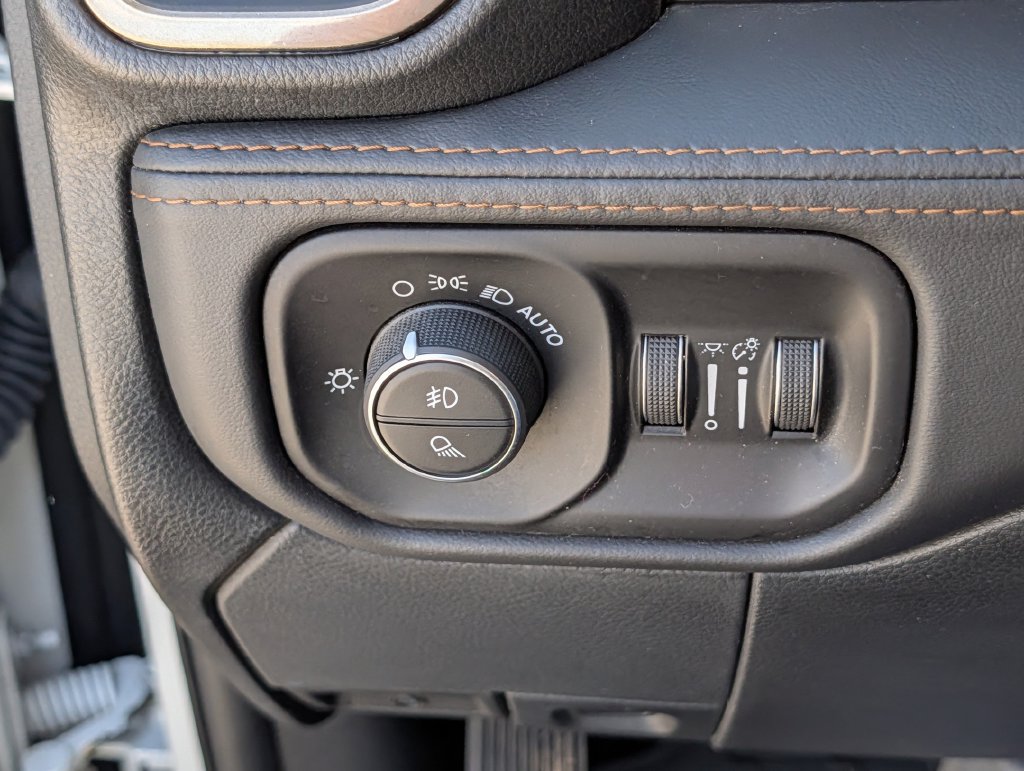 Used 2021 RAM 3500 Limited AWD/4WD image 22
