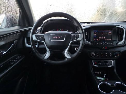 Used 2024 GMC Terrain SLE AWD/4WD image 19