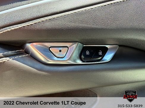 Used 2022 Chevrolet Corvette Stingray Coupe w/ 1LT RWD image 13