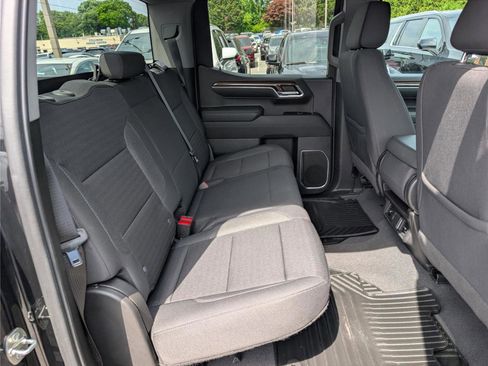 Used 2023 Chevrolet Silverado 1500 LT AWD/4WD image 12