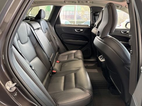 Used 2024 Volvo XC60 B5 Ultimate w/ Protection Package Premier image 42