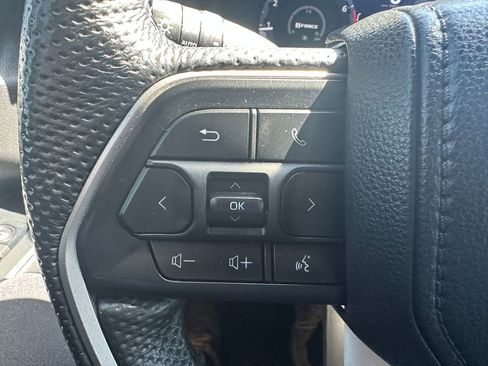 Used 2024 Toyota Tacoma TRD Sport AWD/4WD image 19