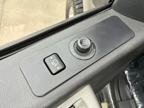 Used 2016 Ford F250 Lariat w/ Chrome Package AWD/4WD image 9
