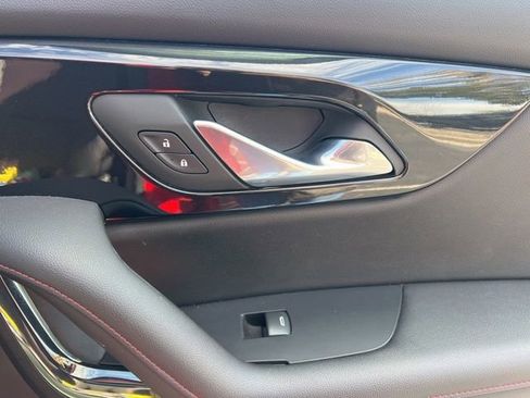 Used 2023 Chevrolet Blazer RS image 38