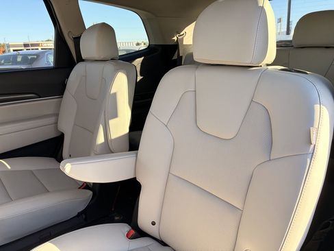 New 2025 Kia Telluride S image 29