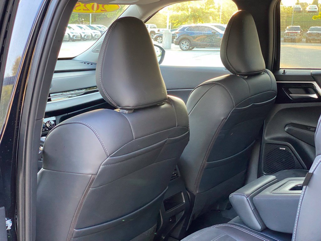 Used 2025 Mitsubishi Outlander SE AWD/4WD image 28