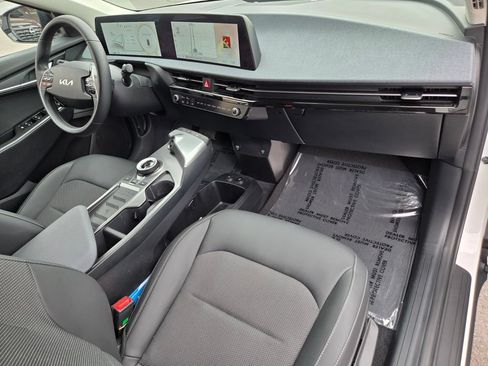 Used 2024 Kia EV6 Light RWD image 25