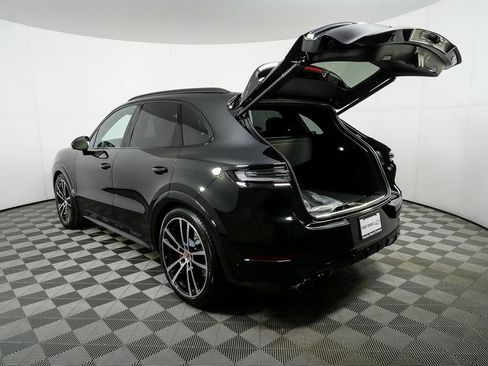 New 2026 Porsche Cayenne GTS image 35